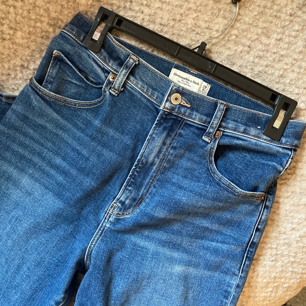Abercrombie Ultra High Rise The Flare Jean